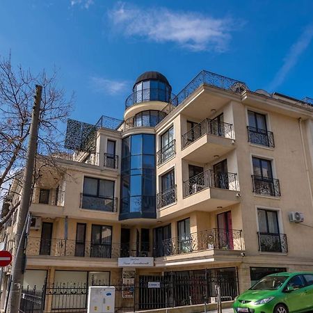 Minimalistic 1Br Flat With A Parking Spot Varna Exterior foto