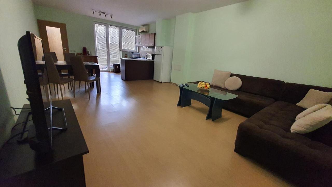Minimalistic 1Br Flat With A Parking Spot Varna Exterior foto