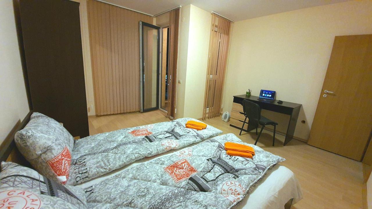 Minimalistic 1Br Flat With A Parking Spot Varna Exterior foto