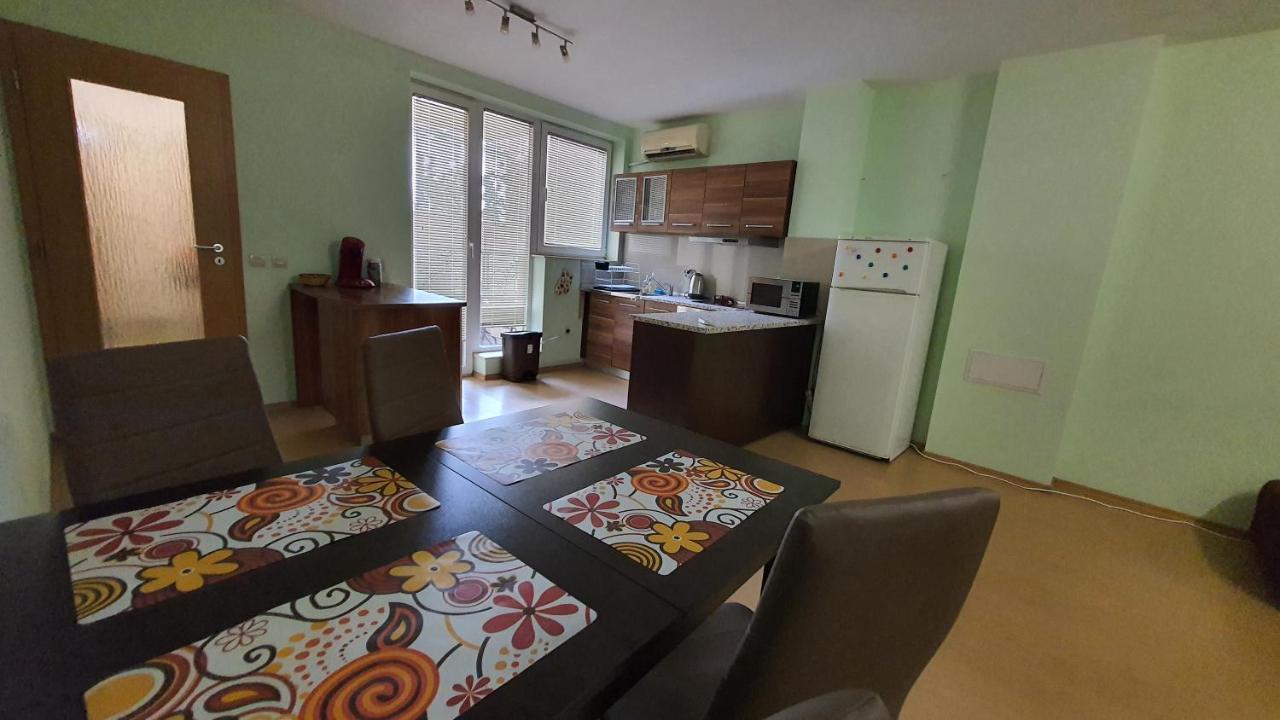 Minimalistic 1Br Flat With A Parking Spot Varna Exterior foto