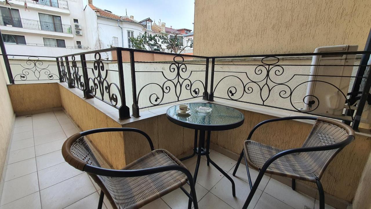 Minimalistic 1Br Flat With A Parking Spot Varna Exterior foto